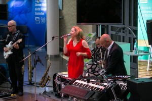 Steuerfachtagung Celle 2017, Steuerfach- und Zukunftskongress Celle 2017, Steuerberaterverband Niedersachsen Sachsen-Anhalt, Markus Novak und Band begeistern die Gäste auf der After-Work-Party in der Congress Union Celle     